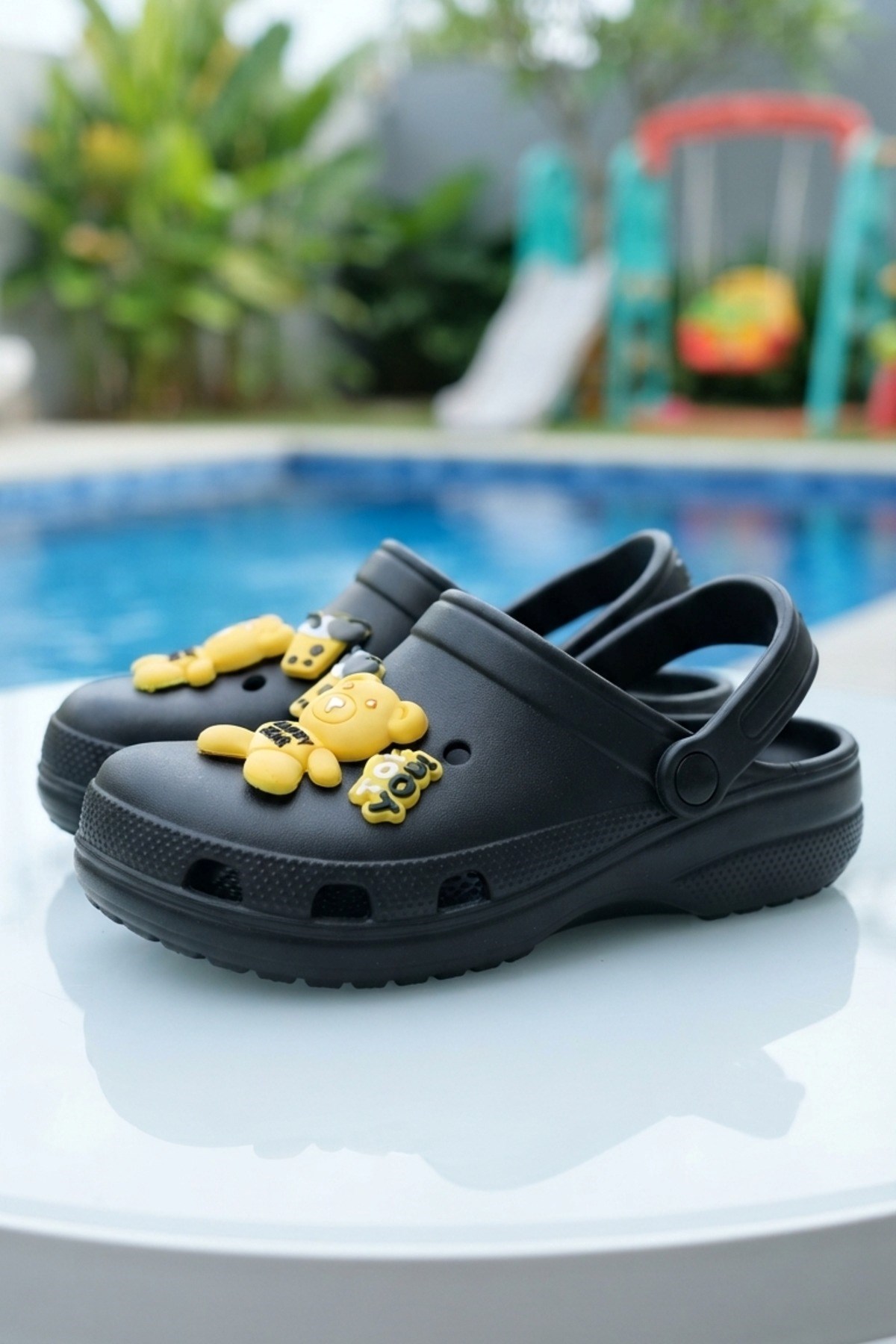 Siyah Sarı Ayıcıklı Kreş Sahil Plaj Havuz Terliği Unisex Çocuk Terlik & Sandalet