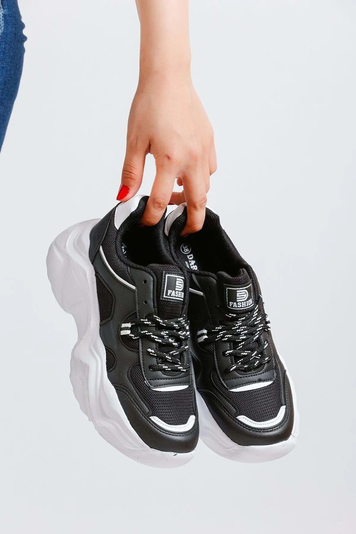 Siyah Rahat Kalın Taban Kadın Sneaker Spor Ayakkabı